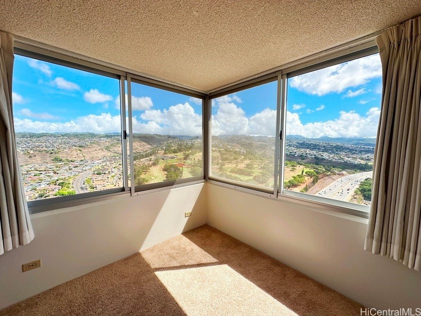 Perched on the 39th floor of Pearlridge Square, this rarely - Beach Condo for sale in Aiea, Hawaii on Beachhouse.com
