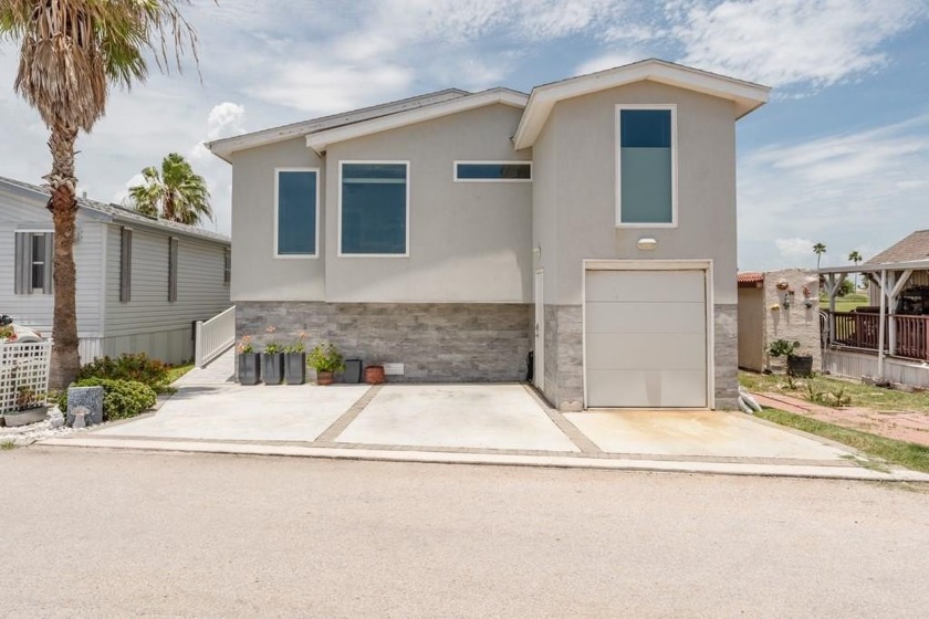 572 Sand Dollar is a stunning custom-built home located in the - Beach Home for sale in Port Isabel, Texas on Beachhouse.com