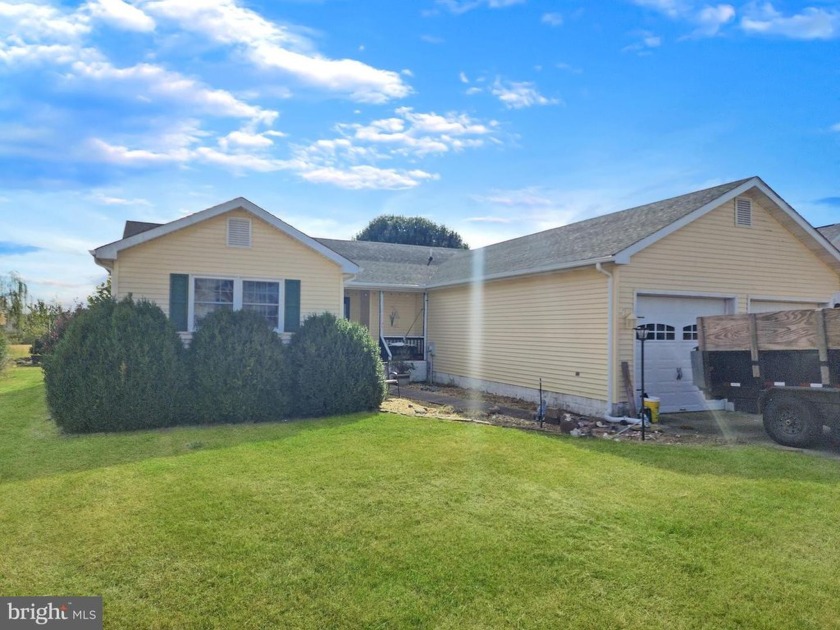 This single story ranch home situated off of the first fairway - Beach Home for sale in Greenbackville, Virginia on Beachhouse.com