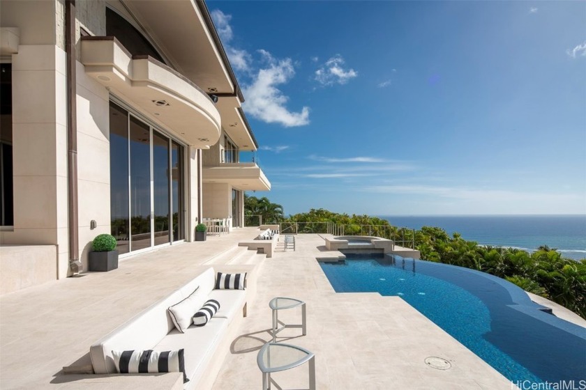 Perched on a prime hillside, Kaimana Hila offers sweeping views - Beach Home for sale in Honolulu, Hawaii on Beachhouse.com