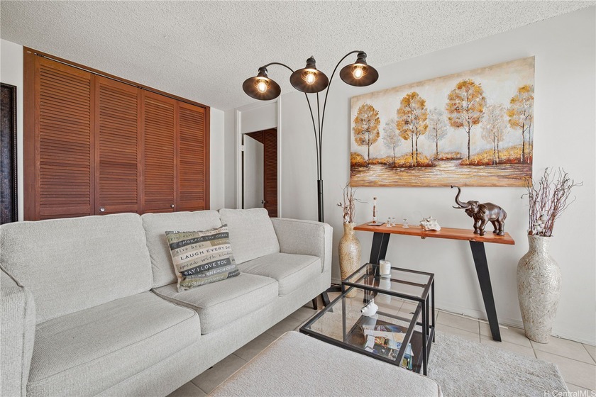 NEED AN OFFER BEFORE THE END OF MAY OR UNIT GETS RENTED OUT! VA - Beach Condo for sale in Honolulu, Hawaii on Beachhouse.com