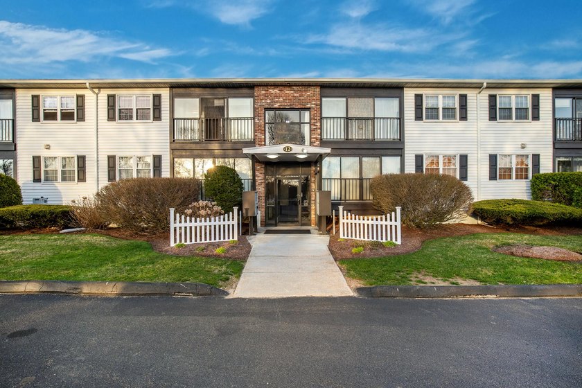 Live the Dennis Port lifestyle at 12 Candlewood Lane, Unit 2-3! - Beach Condo for sale in Dennis Port, Massachusetts on Beachhouse.com