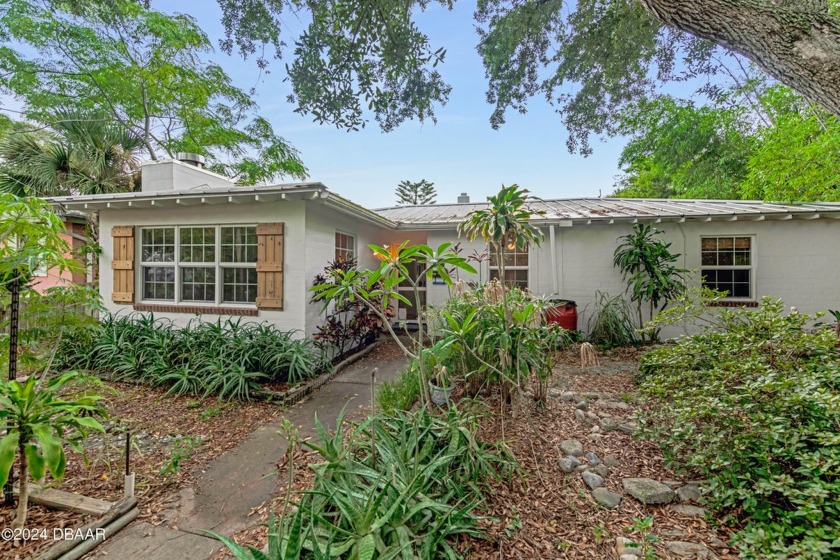 This beachside pool home has plenty of room for a growing family - Beach Home for sale in Daytona Beach, Florida on Beachhouse.com