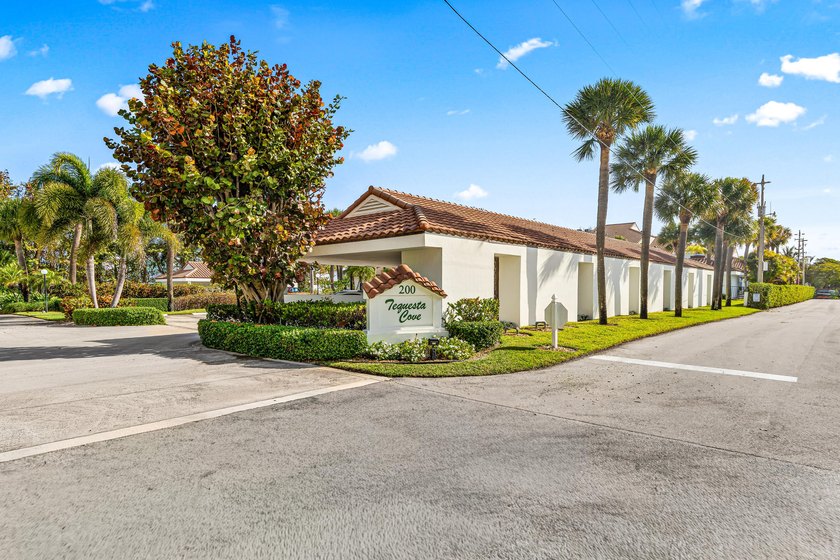 Beautifully done first floor unit in an amazing building! This - Beach Condo for sale in Tequesta, Florida on Beachhouse.com