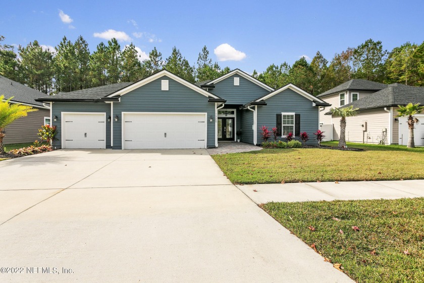 Enjoy the Yulee lifestyle in this fabulous 3 bedroom, 2 bath - Beach Home for sale in Yulee, Florida on Beachhouse.com