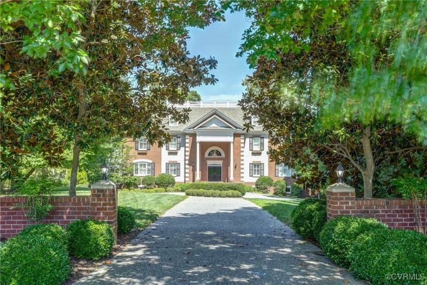 All who visit will receive a stunning welcome when they arrive - Beach Home for sale in Williamsburg, Virginia on Beachhouse.com