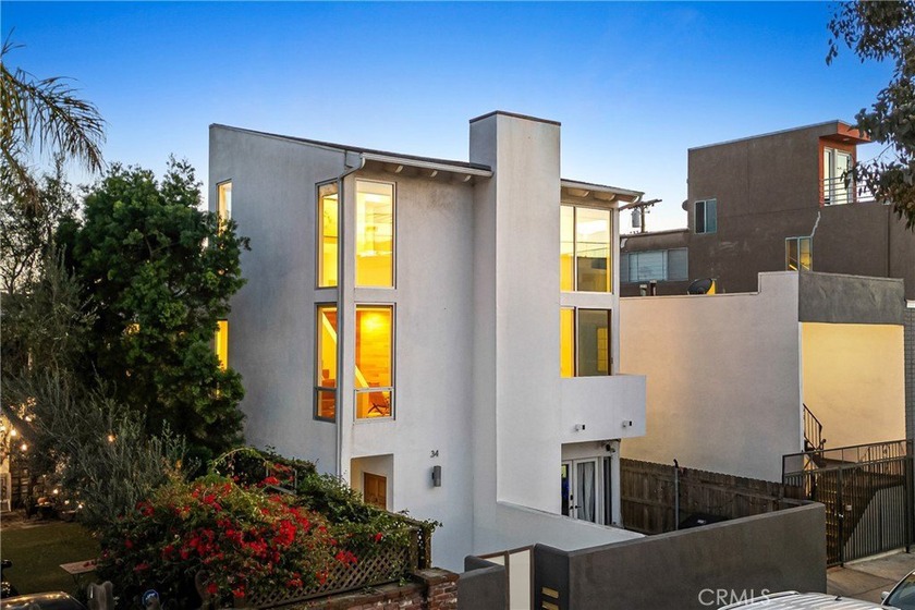 Luxury Live Auction! Bidding to start from $1,750,000 - Beach Townhome/Townhouse for sale in Venice, California on Beachhouse.com