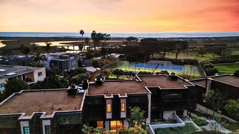 If you've been dreaming of effortless coastal living, welcome - Beach Townhome/Townhouse for sale in Del Mar, California on Beachhouse.com