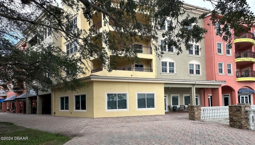 Small Investor O&#64256;ering - 3,362 SF Commercial Condo in - Beach Commercial for sale in New Smyrna Beach, Florida on Beachhouse.com