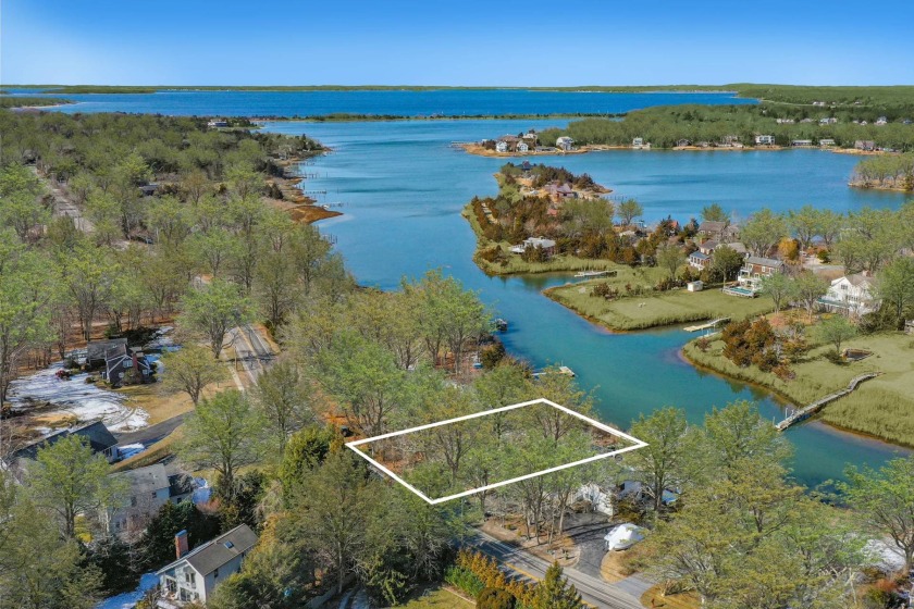 Ready to bring your dreams of Hamptons waterfront property to - Beach Lot for sale in Sag Harbor, New York on Beachhouse.com