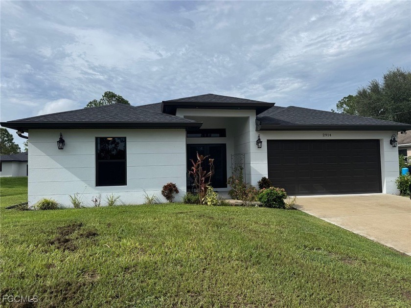 This home is priced to sell and upgraded to impress. You are - Beach Home for sale in Lehigh Acres, Florida on Beachhouse.com