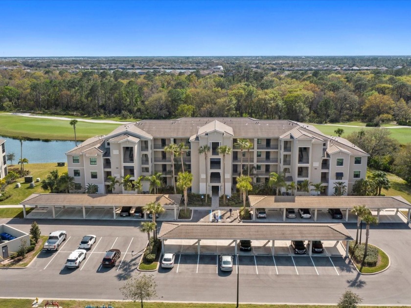 Welcome to your dream condo in the Lakewood National Golf - Beach Condo for sale in Bradenton, Florida on Beachhouse.com