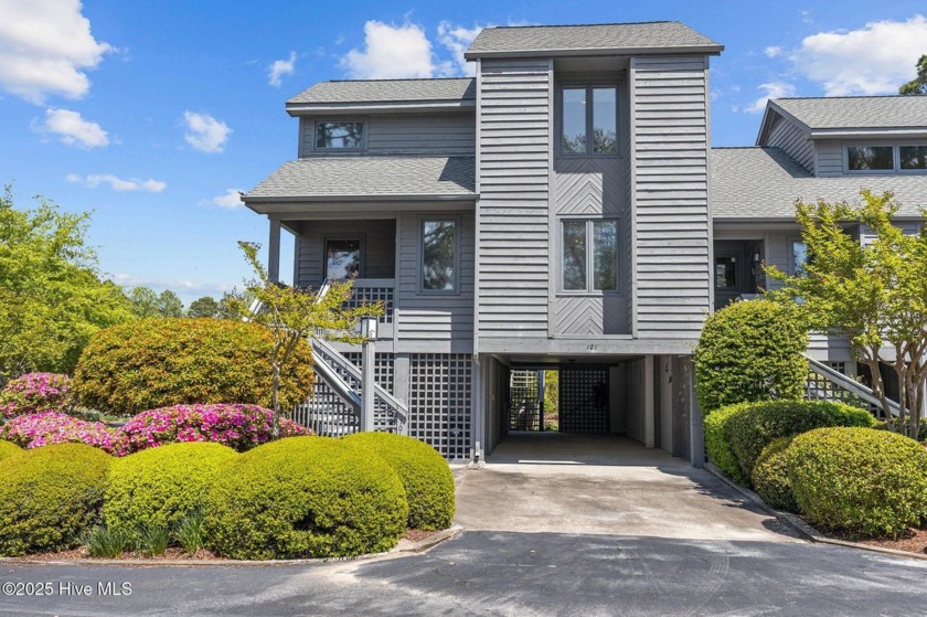 WELCOME to Coastal Living at Its finest - In this 3-bedroom - Beach Townhome/Townhouse for sale in Washington, North Carolina on Beachhouse.com