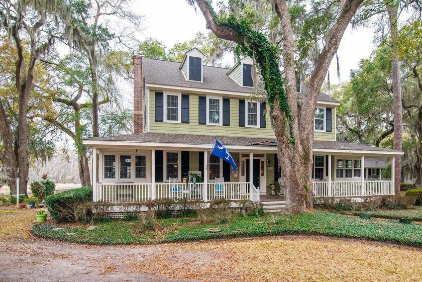 Experience the charm of this cozy townhome, tucked beneath the - Beach Townhome/Townhouse for sale in Murrells Inlet, South Carolina on Beachhouse.com