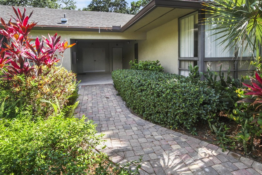 This charming 2 bedroom, 2 bath condo is tucked away in a quiet - Beach Condo for sale in Boynton Beach, Florida on Beachhouse.com