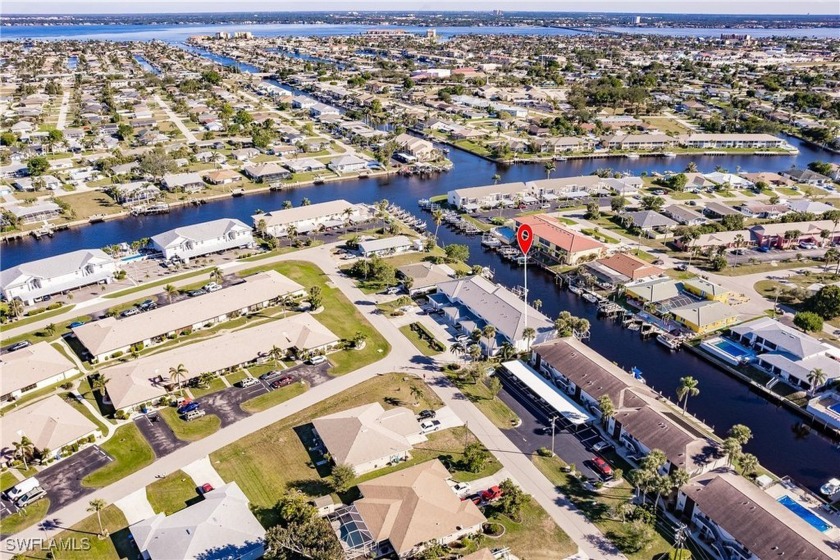 Welcome to this spacious Gulf Access two-story townhouse - Beach Condo for sale in Cape Coral, Florida on Beachhouse.com