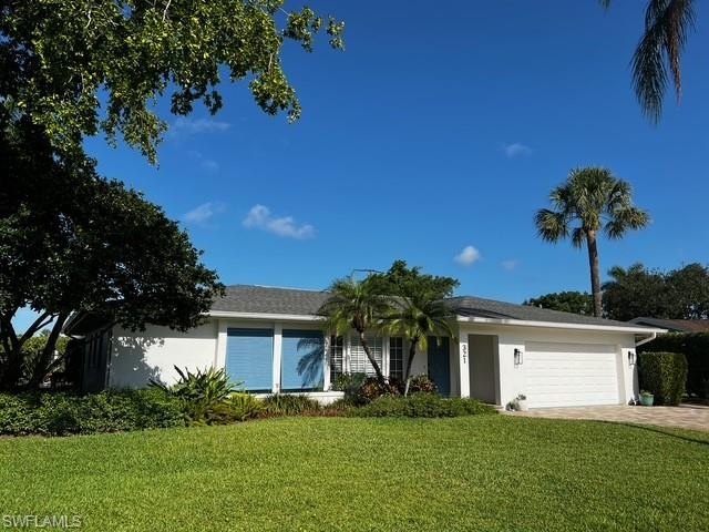 Beautifully upgraded single family home in the highly desired - Beach Home for sale in Naples, Florida on Beachhouse.com