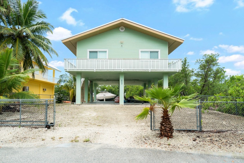 LOWEST PRICED WATERFRONT SINGLE FAMILY HOME FOR SALE IN KEY - Beach Home for sale in Key Largo, Florida on Beachhouse.com