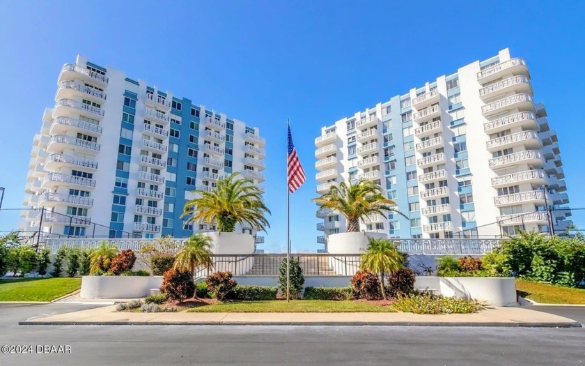 Welcome to your new home on the river! This delightful 2 bedroom - Beach Condo for sale in Daytona Beach, Florida on Beachhouse.com