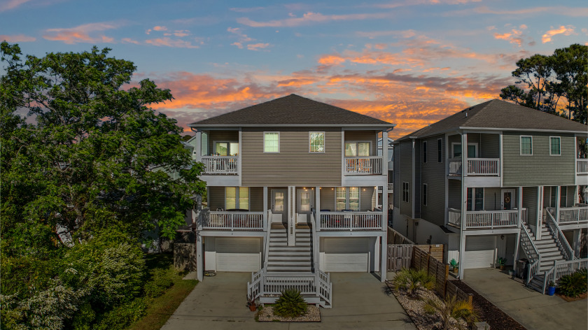Phenomenal townhouse walking distance to nearest beach access! - Beach Townhome/Townhouse for sale in Carolina Beach, North Carolina on Beachhouse.com