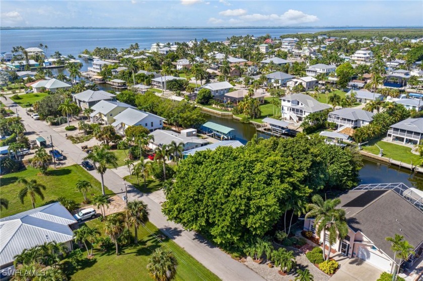 Deep waterfront lot on the south end of Pine Island Florida - Beach Lot for sale in St. James City, Florida on Beachhouse.com