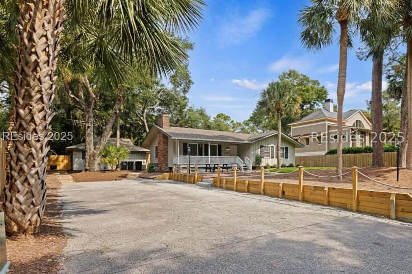 Welcome to 10 Myrtle Lane, a beautifully renovated classic beach - Beach Home for sale in Hilton Head Island, South Carolina on Beachhouse.com