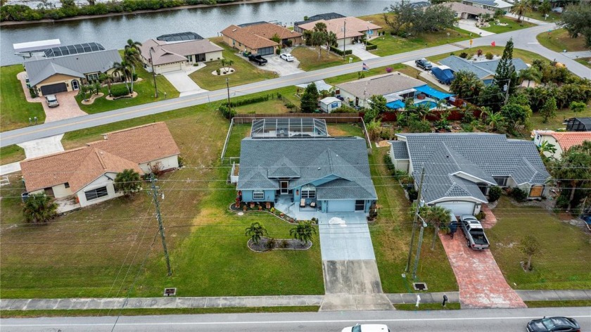 SOLAR POWERED!! This formal model home comes with lots of recent - Beach Home for sale in Port Charlotte, Florida on Beachhouse.com