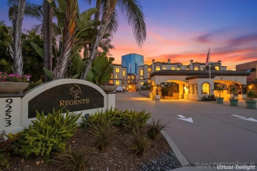 Beautifully remodeled condo in the heart of La Jolla, just - Beach Condo for sale in La Jolla, California on Beachhouse.com