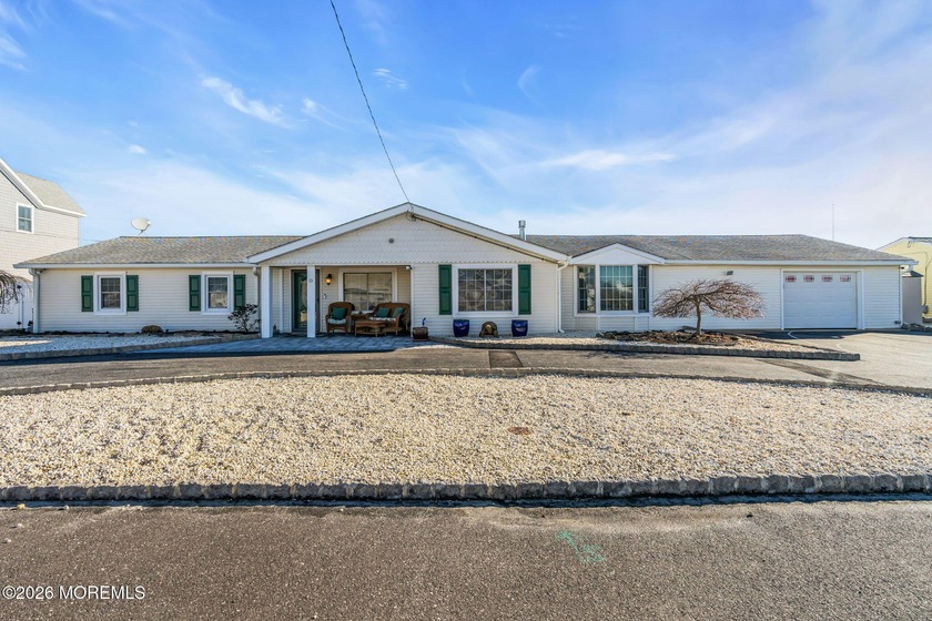 Discover waterfront living at its most spectacular in Skippers - Beach Home for sale in Waretown, New Jersey on Beachhouse.com