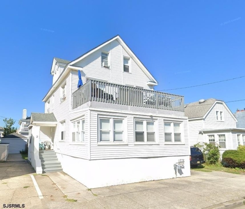 Live the shore lifestyle in this fabulous Ventnor duplex - Beach Home for sale in Ventnor, New Jersey on Beachhouse.com