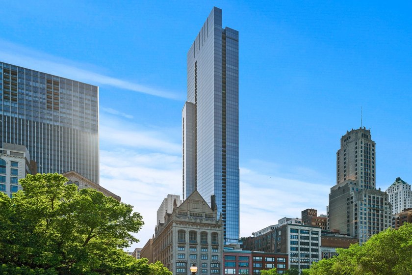 Stunning corner residence with south, east, and west exposures - Beach Condo for sale in Chicago, Illinois on Beachhouse.com