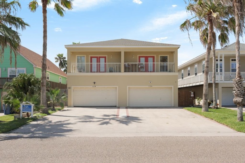 Stunning 3 bedroom 2 1/2 bath home with 2 car garage and a - Beach Townhome/Townhouse for sale in South Padre Island, Texas on Beachhouse.com