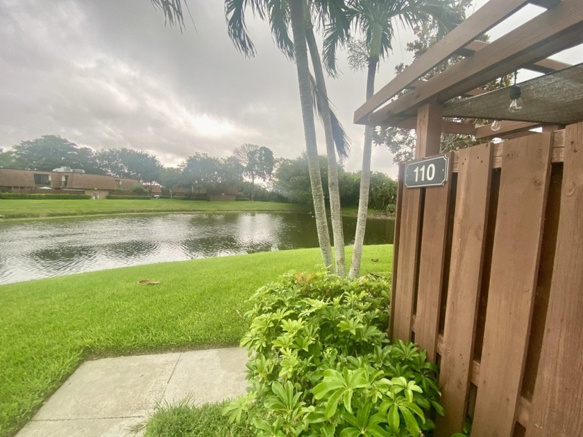 Beautiful lakefront 3 bedrooms, 3 full bathrooms townhome in - Beach Townhome/Townhouse for sale in Greenacres, Florida on Beachhouse.com