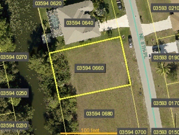 Fantastic waterfront lot on Mackinac Canal. LOCATION LOCATION - Beach Lot for sale in Cape Coral, Florida on Beachhouse.com