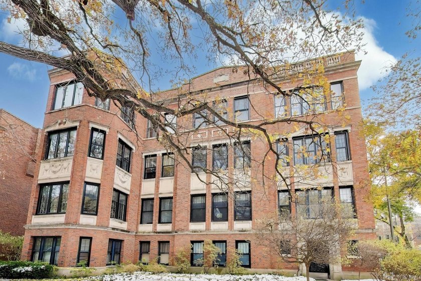 Stunning, Fully Renovated Sun-Drenched Residence in Historic - Beach Condo for sale in Chicago, Illinois on Beachhouse.com