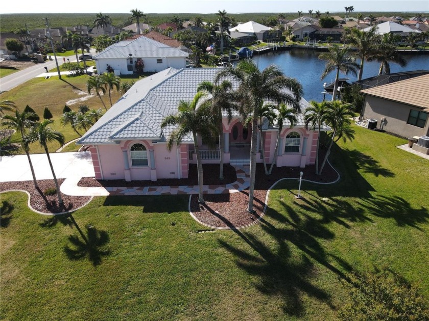 This home has a awesome layout and the view is spectacular, as a - Beach Home for sale in Punta Gorda, Florida on Beachhouse.com