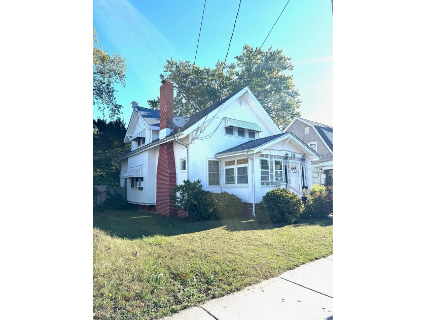 DRASTICALLY REDUCED..!! A big house for a big family.  It may - Beach Home for sale in Pleasantville, New Jersey on Beachhouse.com