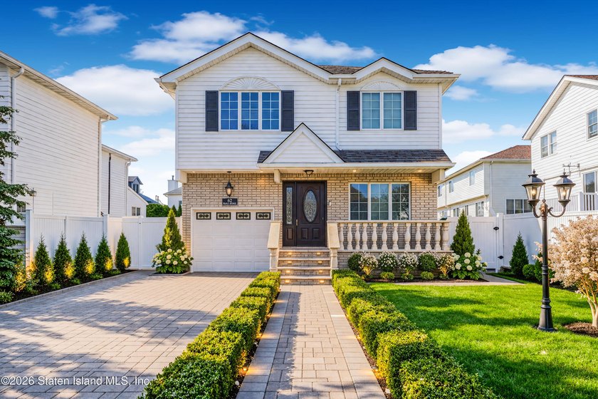 Welcome to this beautifully maintained single-family home - Beach Home for sale in Staten Island, New York on Beachhouse.com