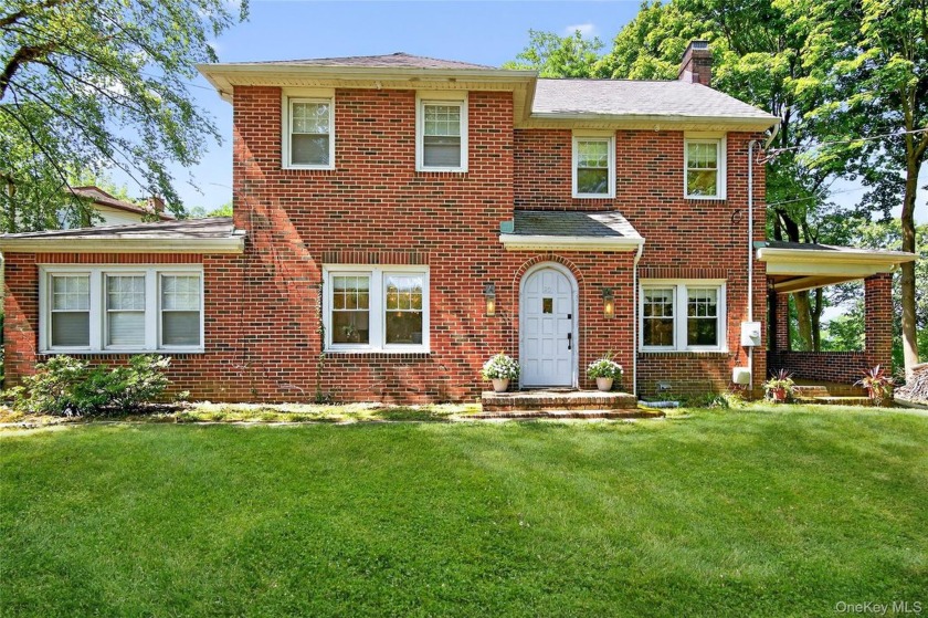 Welcome to a timeless masterpiece where historic charm meets - Beach Home for sale in Glen Cove, New York on Beachhouse.com