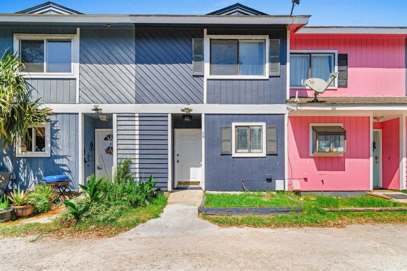 Unbelievable Opportunity, close to the beach with no hoa!  A - Beach Townhome/Townhouse for sale in Myrtle Beach, South Carolina on Beachhouse.com