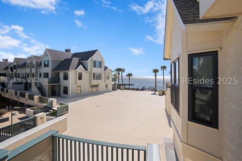 Beautiful condo in mint condition! This oceanview condo has - Beach Condo for sale in Saint Helena Island, South Carolina on Beachhouse.com