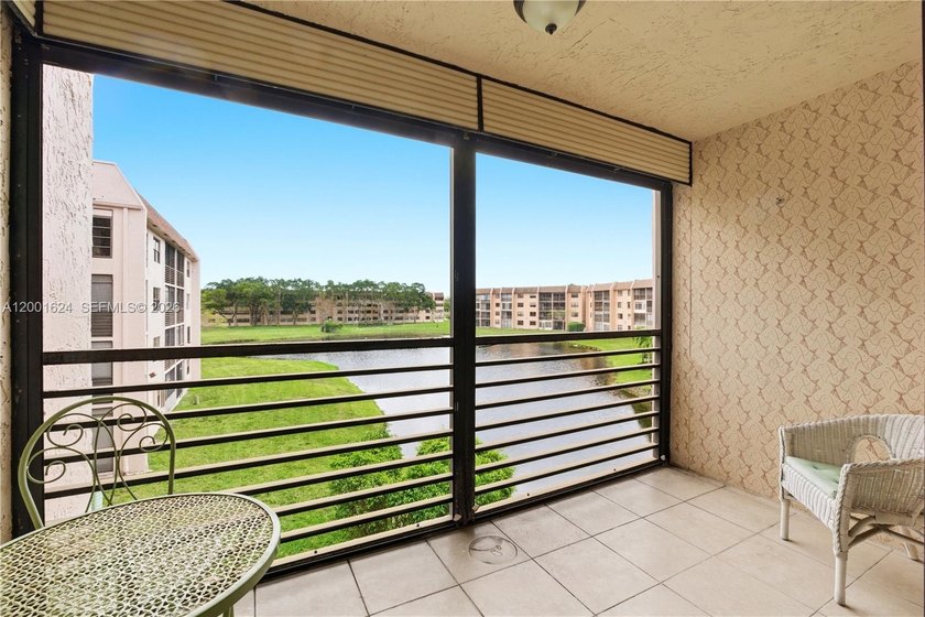 Welcome to Sunrise Lakes Phase 4! Charming and inviting 1BR/1 - Beach Condo for sale in Sunrise, Florida on Beachhouse.com