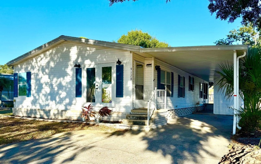 It really is all about location! This move-in ready, 1404 sq.ft - Beach Home for sale in Tampa, Florida on Beachhouse.com
