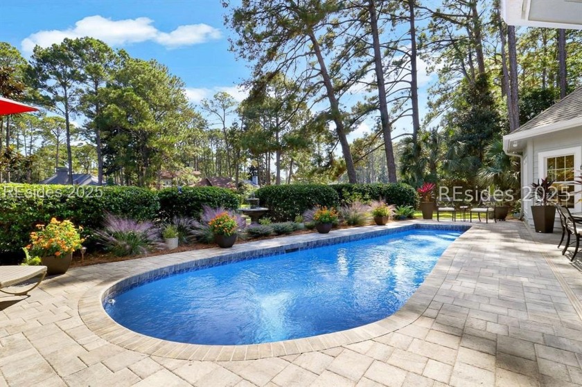 Live the Hilton Head lifestyle in this beautifully updated home - Beach Home for sale in Hilton Head Island, South Carolina on Beachhouse.com