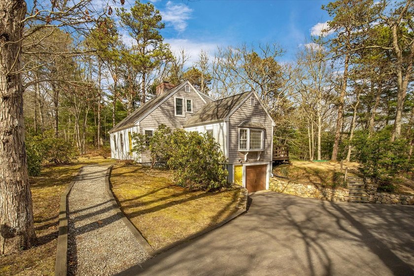 This meticulously maintained cape w/ association beach access is - Beach Home for sale in Marstons Mills, Massachusetts on Beachhouse.com
