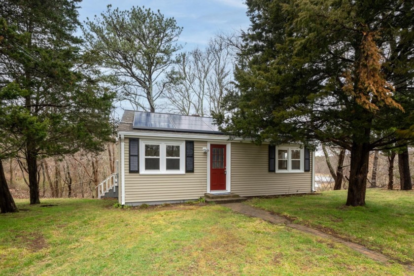 WOW! Check out this great condo alternative in Mashpee steps - Beach Home for sale in Mashpee, Massachusetts on Beachhouse.com