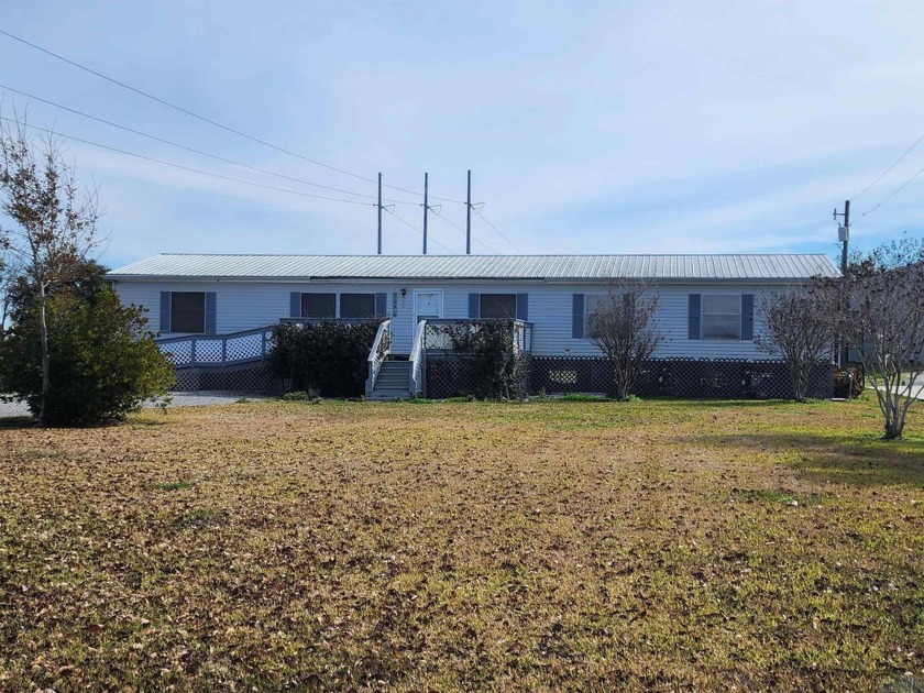 Quiet Country Living This 4 Bedroom - 2 Bath - Double Wide on - Beach Home for sale in Houma, Louisiana on Beachhouse.com