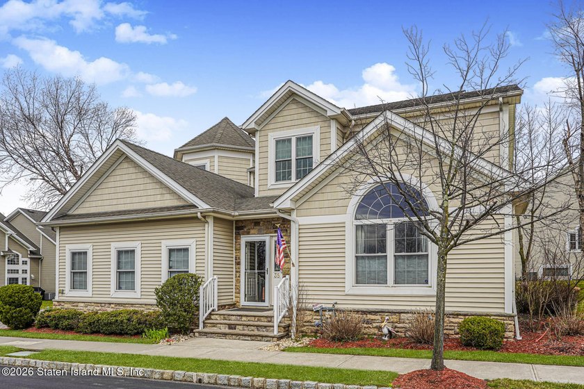 Welcome to this stunning 2-bedroom semi-detached home in the - Beach Home for sale in Staten Island, New York on Beachhouse.com