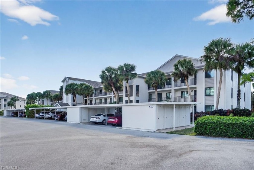 Golf-Lifestyle Living in the Heart of Naples -an exceptionally - Beach Condo for sale in Naples, Florida on Beachhouse.com
