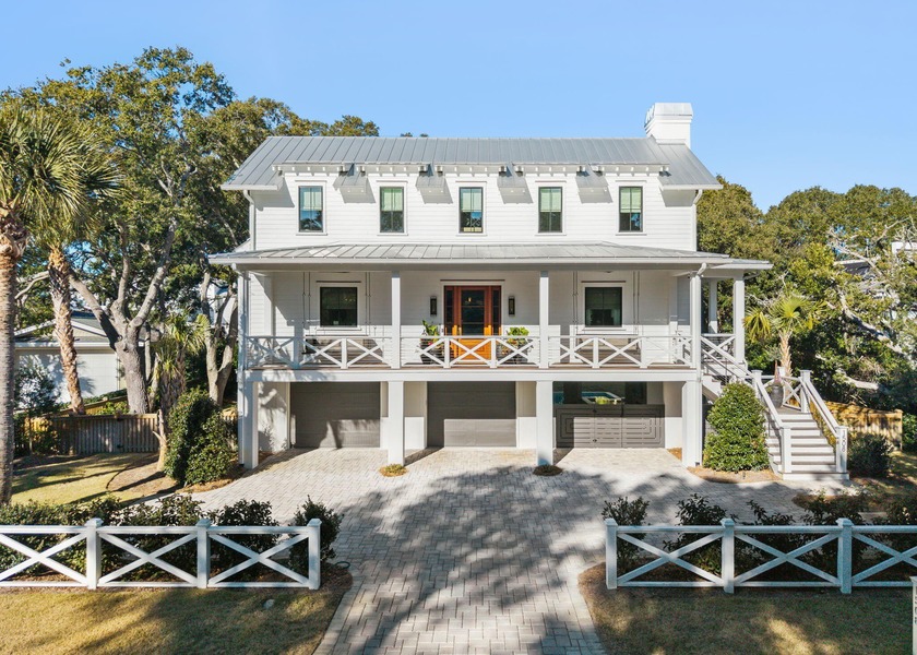 Stunning 5-bedroom, 5.5-bath home, designed by locally-acclaimed - Beach Home for sale in Sullivans Island, South Carolina on Beachhouse.com